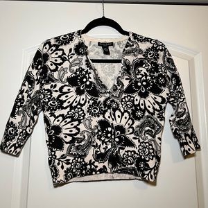 Alexandra Bartlett Women’s Petite XS Cardigan Black and White Floral